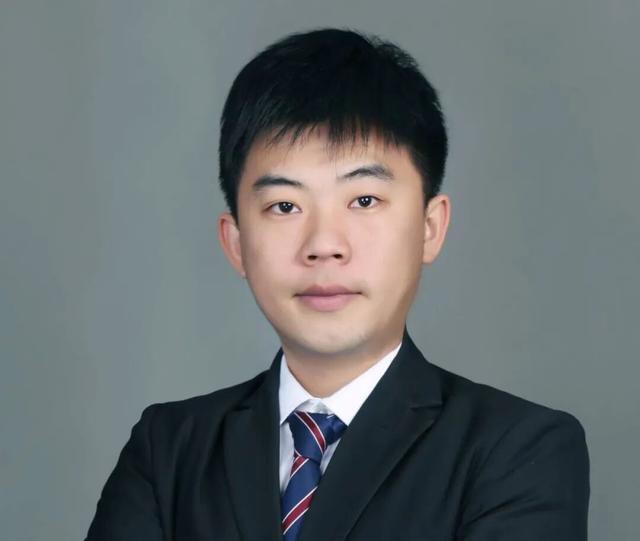 VesECF8XP9VpipF8.jpg