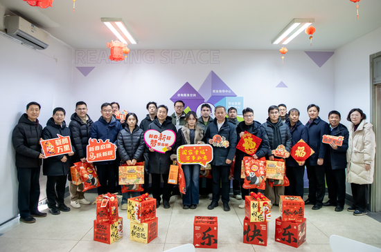 nKxR02S09XIC8MBI.jpg