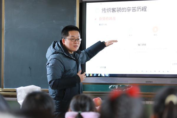 zUI2B5B05y55XXB0.jpg
