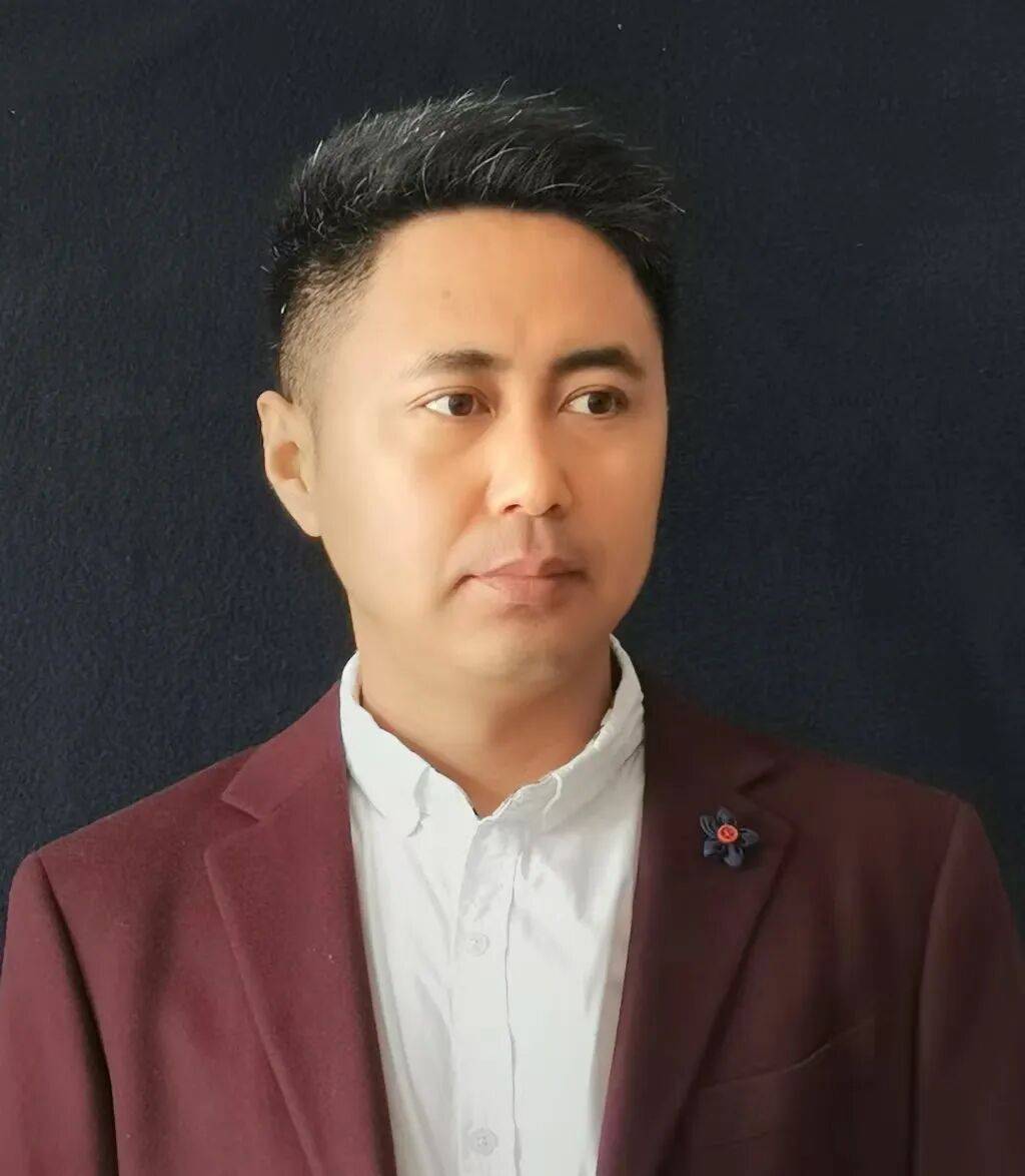OjG1l1Fjk92JlAk1.jpg
