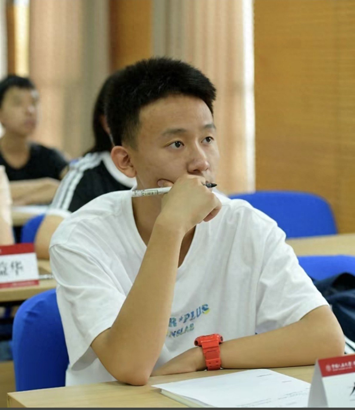 QMV97l79OD9959c9.jpg
