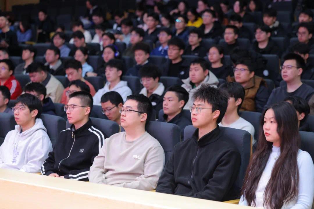 Hk2ztL5T7xT92m92.jpg