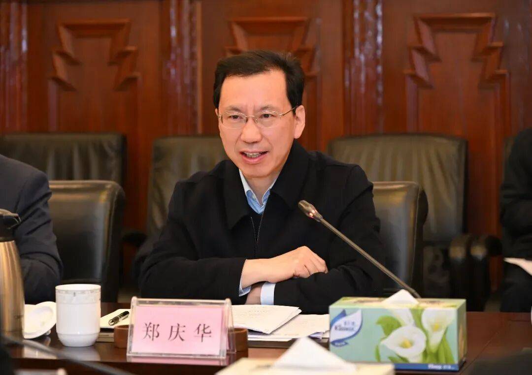 D660900BxC9V0B1C.jpg