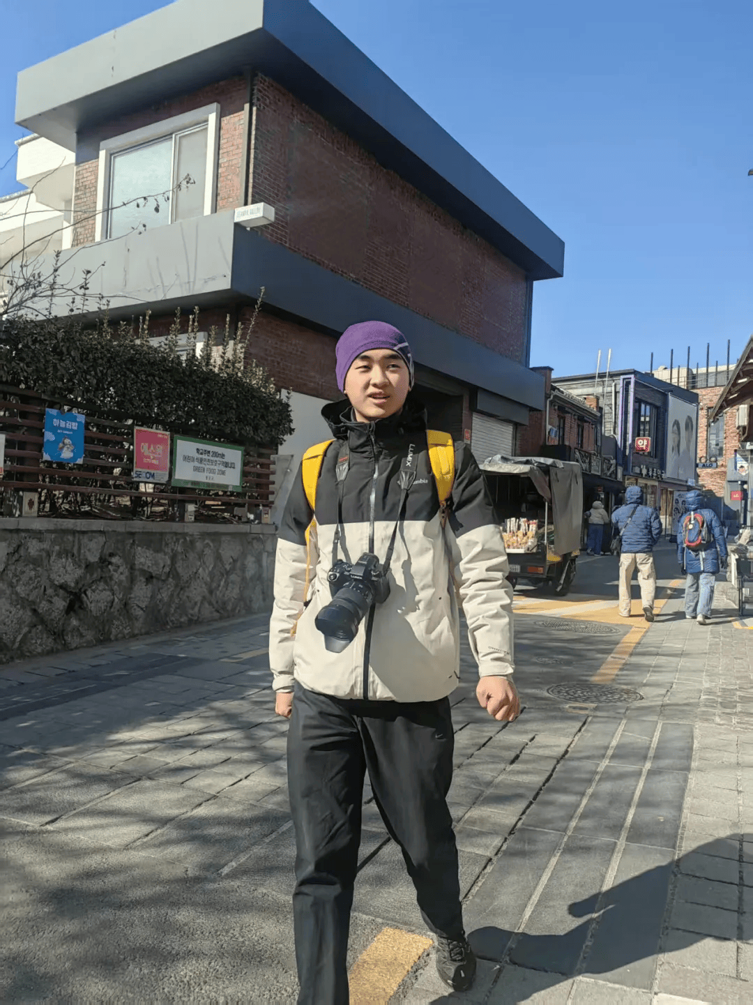 KpGPMWp1p1Q4Hhbg.jpg