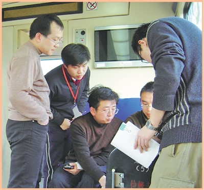 AS6J7gnOY2g373cO.jpg