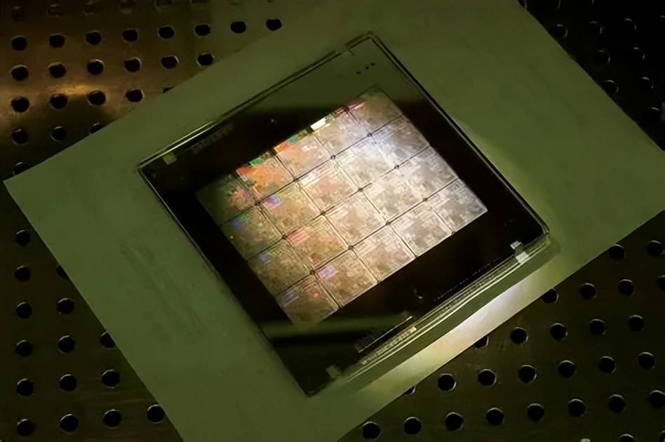 oqqxU388ut4D2264.jpg